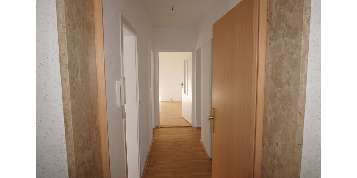 Etagenwohnung Eisenberg - 4 Zimmer, 77 m&sup2;, 105.000&euro; | Angebot:22059966