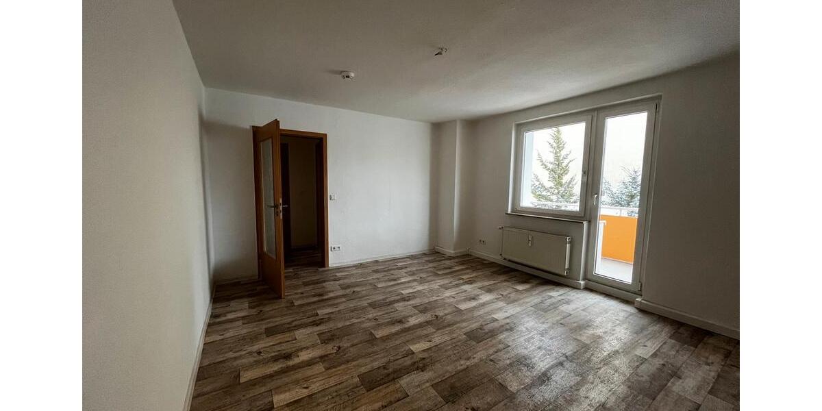 Etagenwohnung Zeitz - 3 Zimmer, 60 m&sup2;, 390&euro; | Angebot:25717384