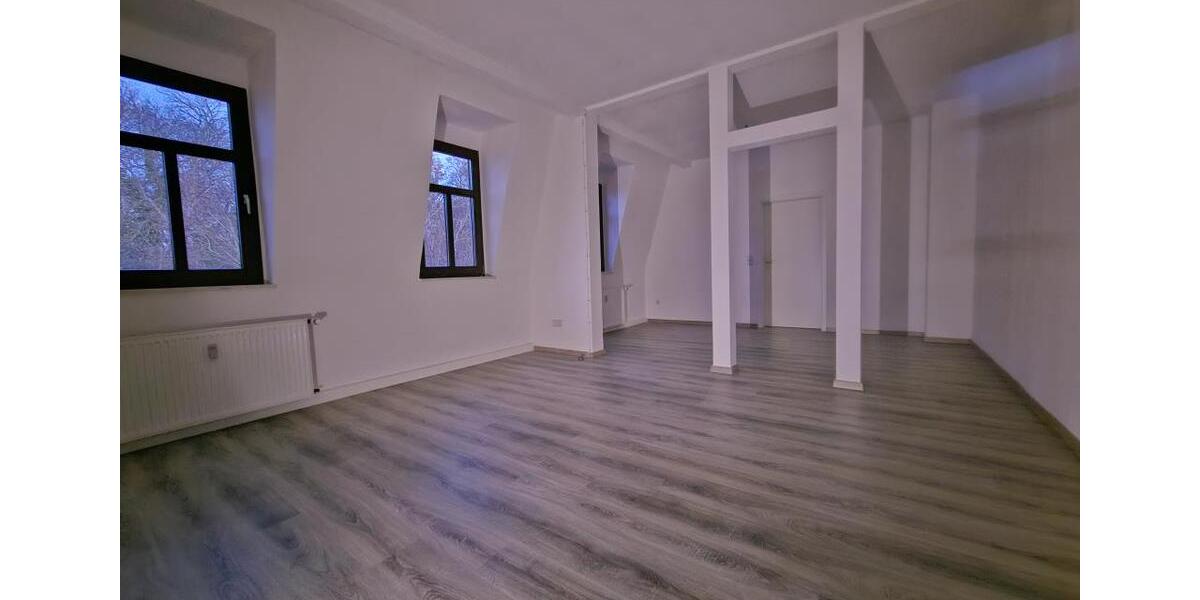 Dachgeschoßwohnung Altenburg - 3 Zimmer, 83 m&sup2;, 457&euro; | Angebot:24441335