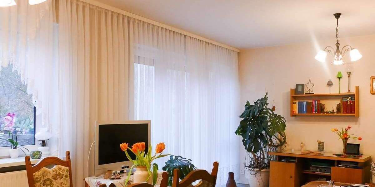 Etagenwohnung Greiz - 2 Zimmer, 70 m&sup2;, 475&euro; | Angebot:25862429