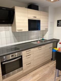 Kapitalanlage: vermietete 2-Raum Wohnung mit Balkon, Aufzug + TG-Stellplatz - Etagenwohnung Gera Ostviertel | Angebot:27517774