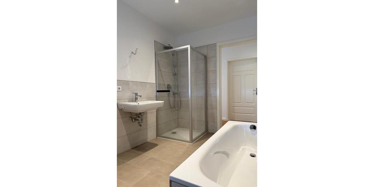 Dachgeschoßwohnung Meerane - 5 Zimmer, 117 m&sup2;, 1.300&euro; | Angebot:26325768
