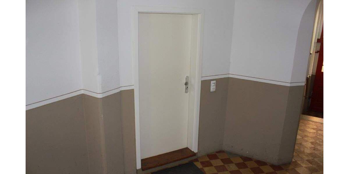 Etagenwohnung Altenburg - 2 Zimmer, 59 m&sup2;, 34.000&euro; | Angebot:25800268