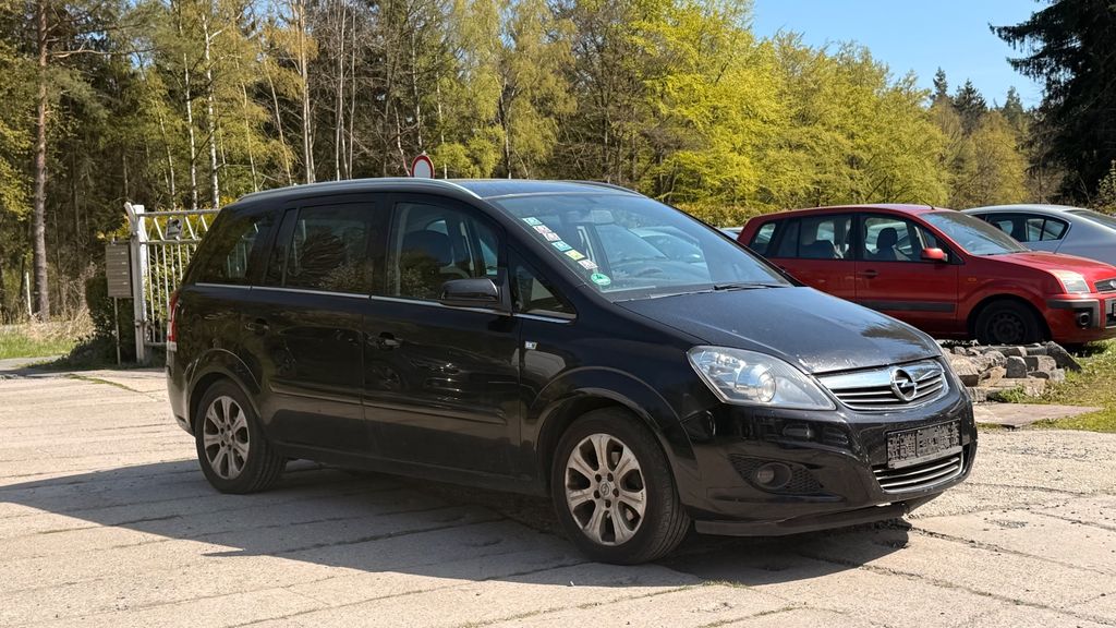Opel Zafira 225.800 km 1.500 &euro; St. Gangloff 07629