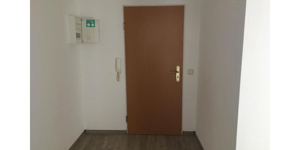 Erdgeschoßwohnung Meerane - 2 Zimmer, 58 m&sup2;, 300&euro; | Angebot:26676968