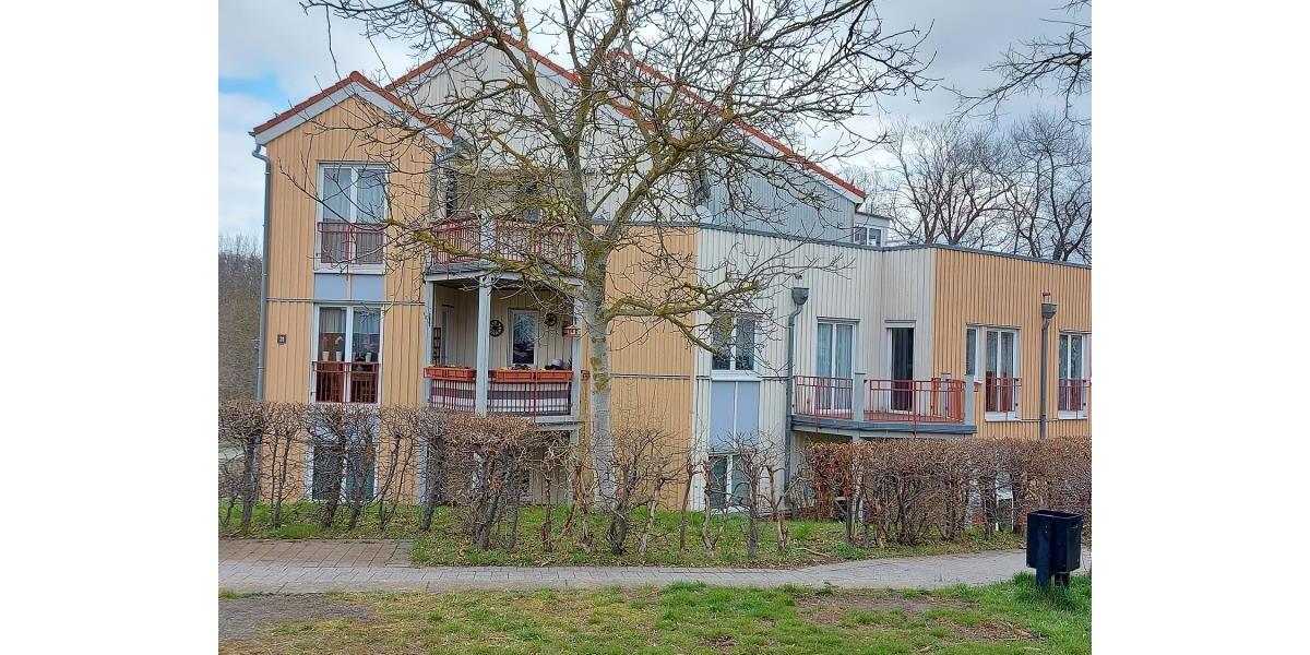 2-Raum-Wohnung mit Balkon in Zeulenroda-Nord 2 zimmer