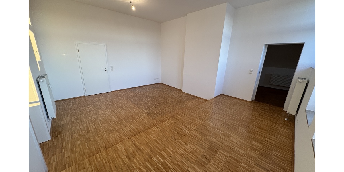 Exklusives Wohnen: 3-Raum Wohnung mit Balkon und Aufzug! - Etagenwohnung Gera Alt-Bieblach | Angebot:26845204