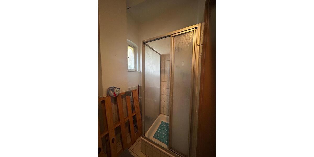Hochparterre Crimmitschau - 2 Zimmer, 72 m&sup2;, 380&euro; | Angebot:26537516