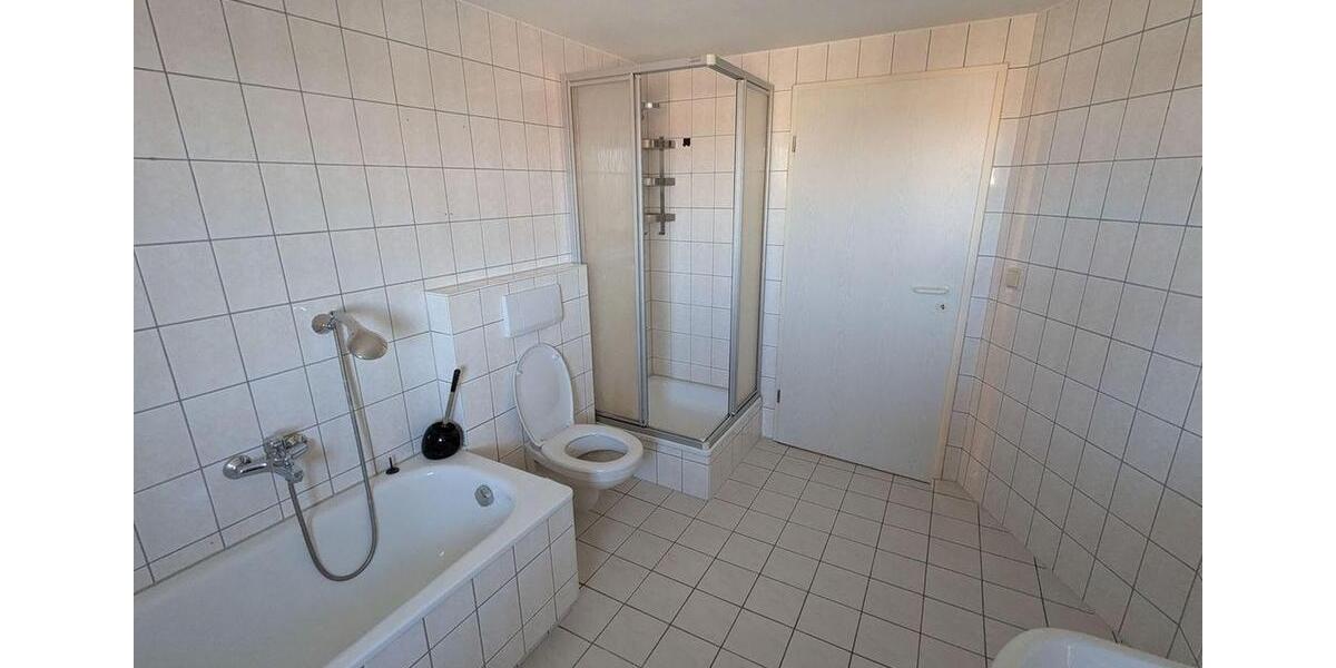 Dachgeschoßwohnung Gera - 3 Zimmer, 86 m&sup2;, 520&euro; | Angebot:26545271