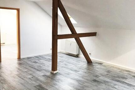 Großzügige 4-Raum-Wohnung mit Charme und viel Platz! 4 zimmer