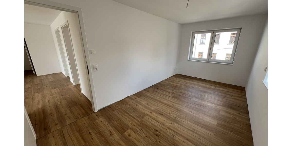 Zweitbezug nach Neubau! Tolle 4-Raum EG-Wohnung im mit großem Balkon, Aufzug, in ruhiger Lage von Gera! - Etagenwohnung Gera Pforten | Angebot:27459580