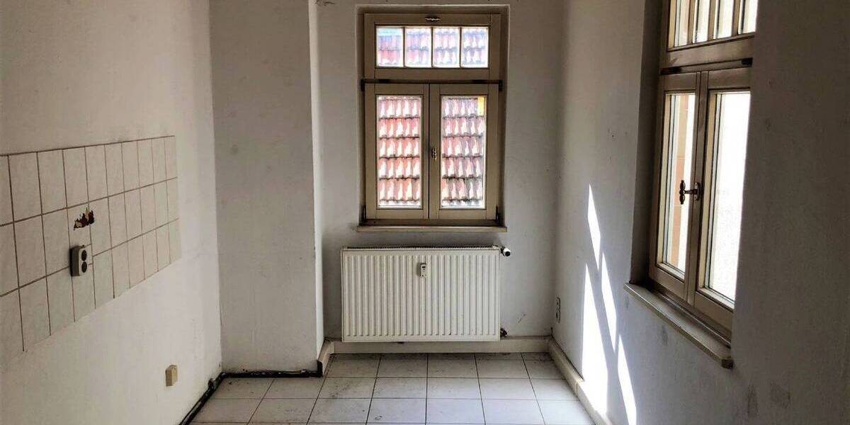 Denkmalgeschütztes Mehrfamilienhaus mit Gewerbeeinheit im Herzen von Weida 7 zimmer