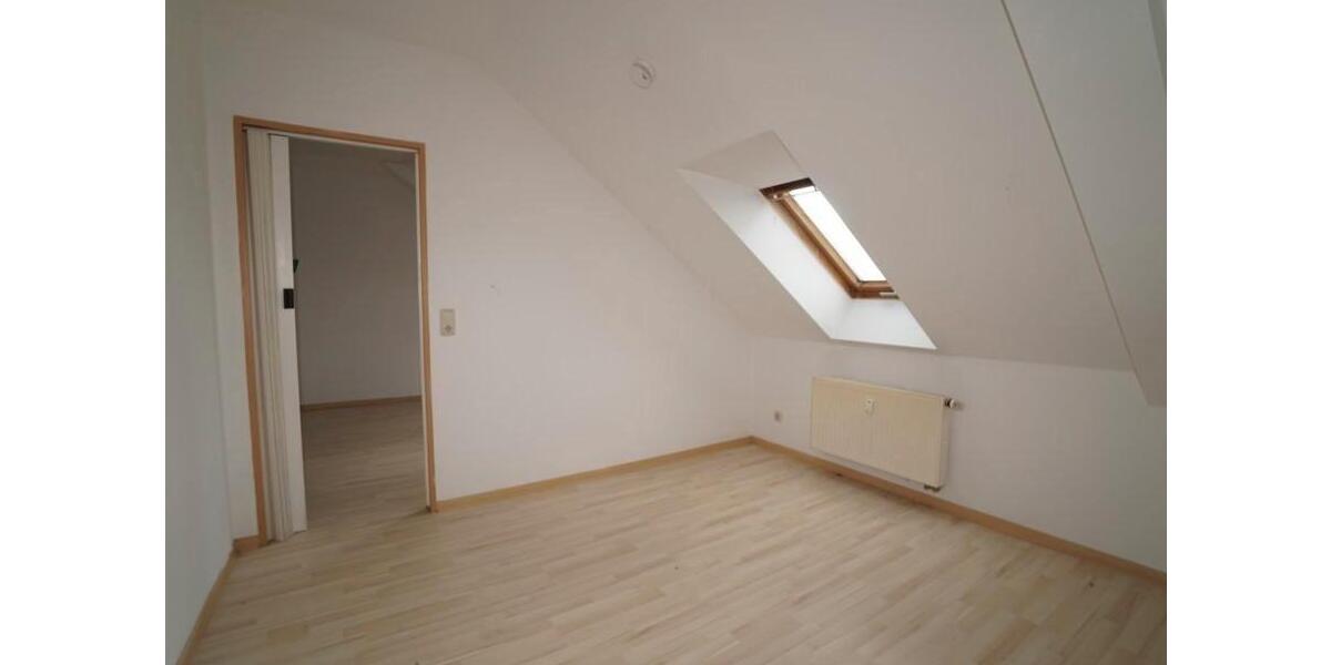 Dachgeschoßwohnung Rositz - 2 Zimmer, 30 m&sup2;, 190&euro; | Angebot:26348346