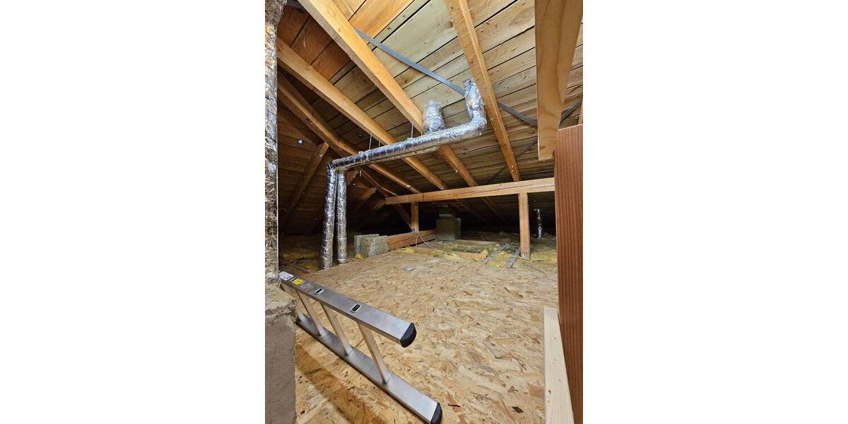 Eigentum mit Altbaucharme in bester Villenlage, Balkon, Kamin, gr. Garten, SUV-TG; viele Finanzierungsmodelle mgl. 5 zimmer