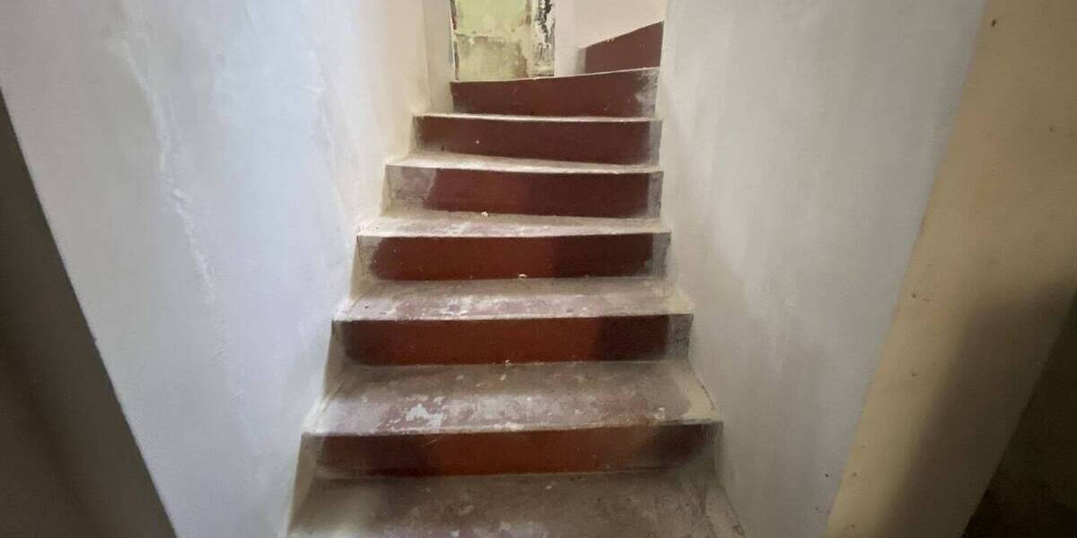 Sanierungsbedürftiges Mehrfamilienhaus mit 2-3 Wohneinheiten 1 zimmer