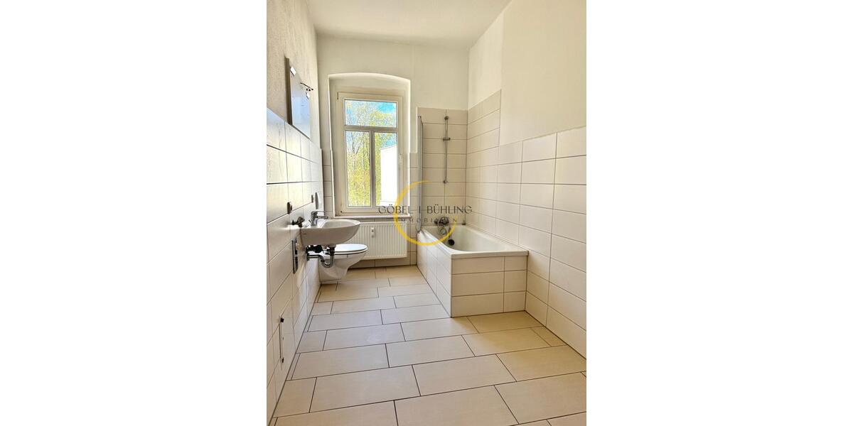 Etagenwohnung Weida - 4 Zimmer, 104 m&sup2;, 660&euro; | Angebot:26489781