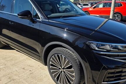 VW Touareg 10.749 km 75.950 € Zwickau 08058