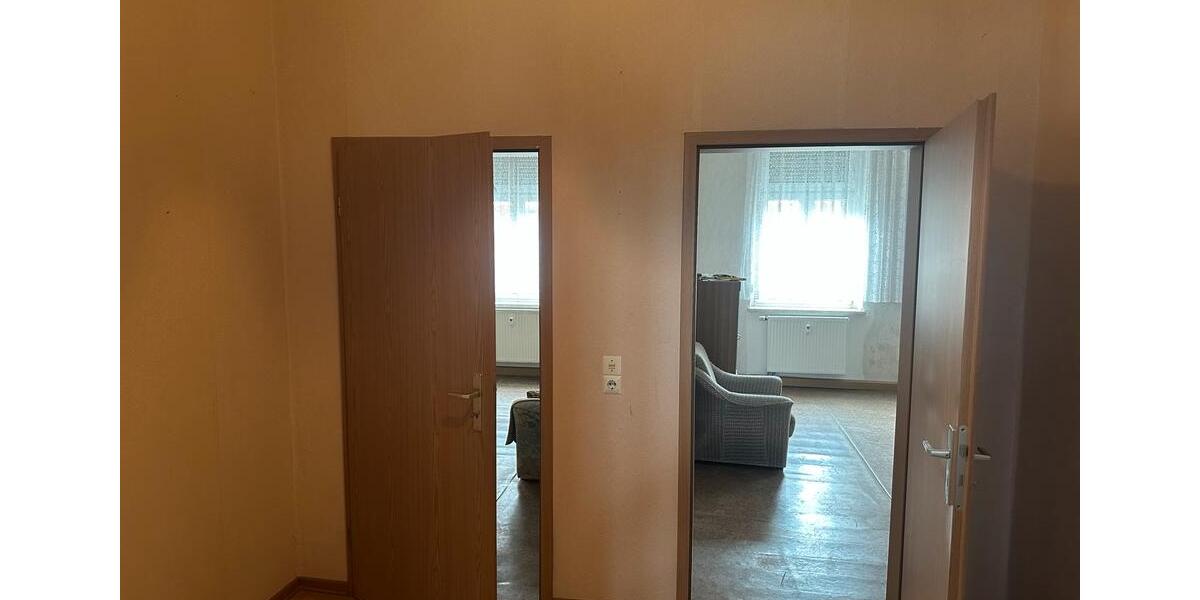 Mehrfamilienhaus, Wohnhaus Crimmitschau - 13 Zimmer, 240 m&sup2;, 48.000&euro; | Angebot:25961759