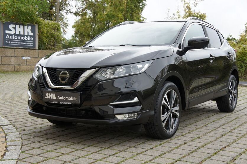Nissan Qashqai 72.547 km 15.900 € Gera 07551