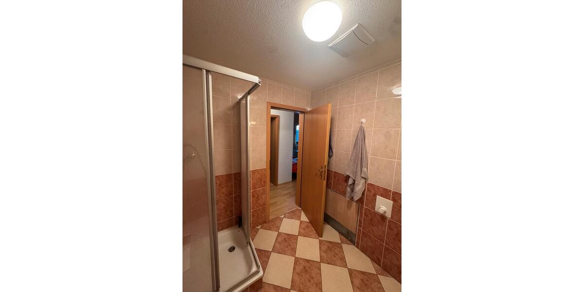 Etagenwohnung Schmölln - 1 Zimmer, 46 m&sup2;, 437&euro; | Angebot:26444477