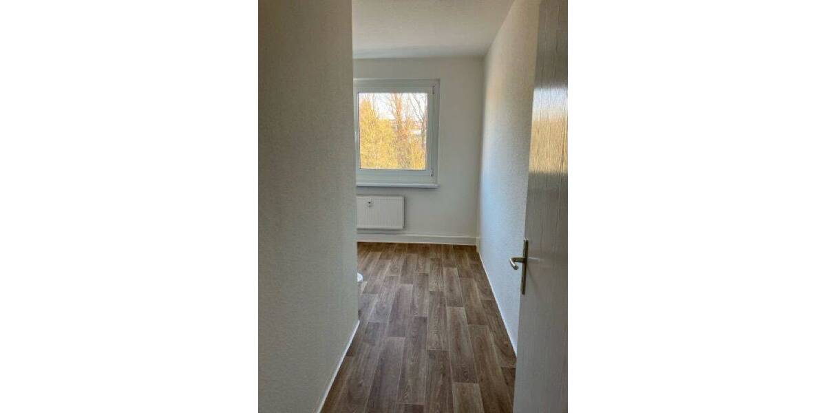 Etagenwohnung Gera Lusan - 4 Zimmer, 89 m&sup2;, 490&euro; | Angebot:26879183