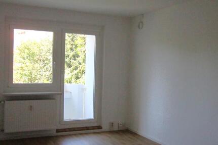 Große 4-Raum-Wohnung mit Balkon 4 zimmer
