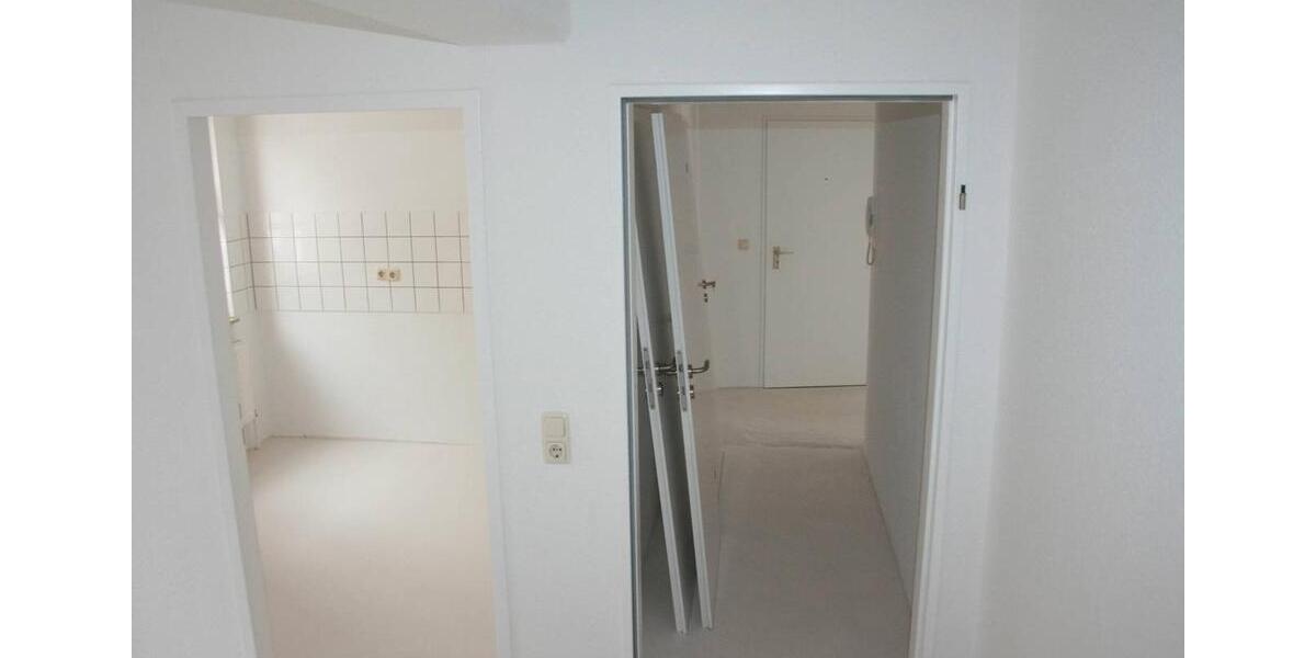 Etagenwohnung Schmölln - 4.5 Zimmer, 98 m&sup2;, 490&euro; | Angebot:26251300