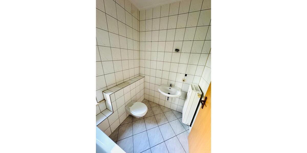 Erdgeschoßwohnung Gera Alt-Bieblach - 1 Zimmer, 27 m&sup2;, 175&euro; | Angebot:25711637