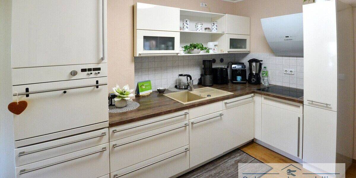 Etagenwohnung Meerane - 3 Zimmer, 84 m&sup2;, 510&euro; | Angebot:26879089