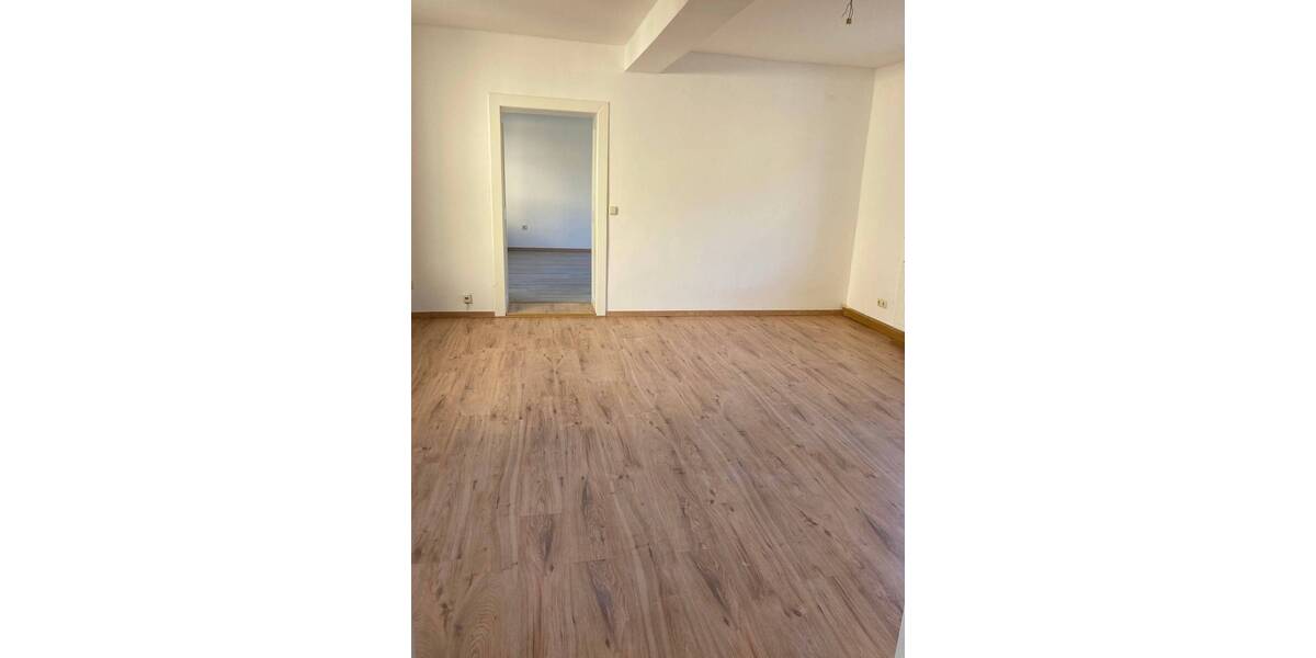 Einfamilienhaus Stadtroda Podelsatz - 8 Zimmer, 233 m&sup2;, 279.000&euro; | Angebot:25695943