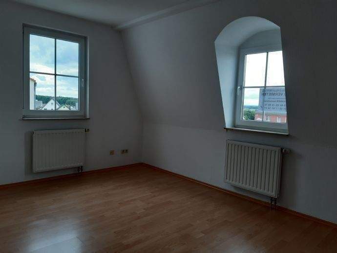 Vermietete, gemütliche 2-Zimmer-Eigentumswohnung mit Carportplatz in Hohenleuben zu verkaufen 2 zimmer