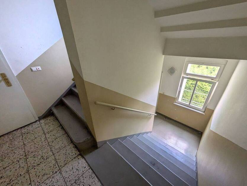 ++ gemütliche 2-Raum-Wohnung mit Wohnküche in zentraler Lage, nahe am Schwanenteich ++