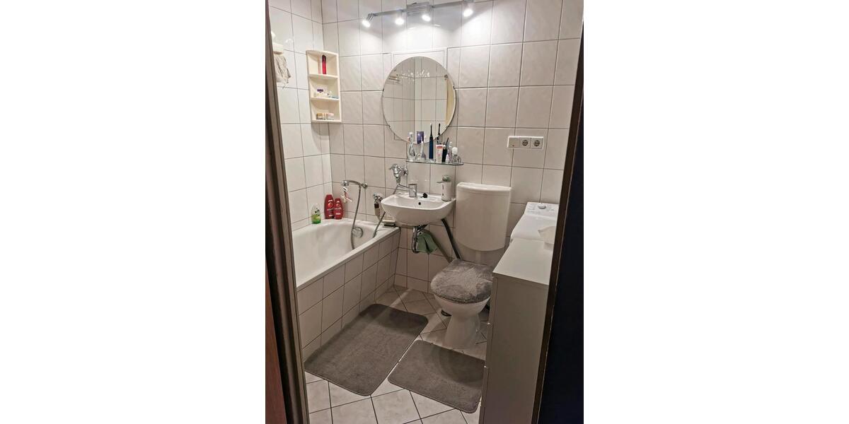 Dachgeschoßwohnung Gera - 3 Zimmer, 67 m&sup2;, 379&euro; | Angebot:26124527