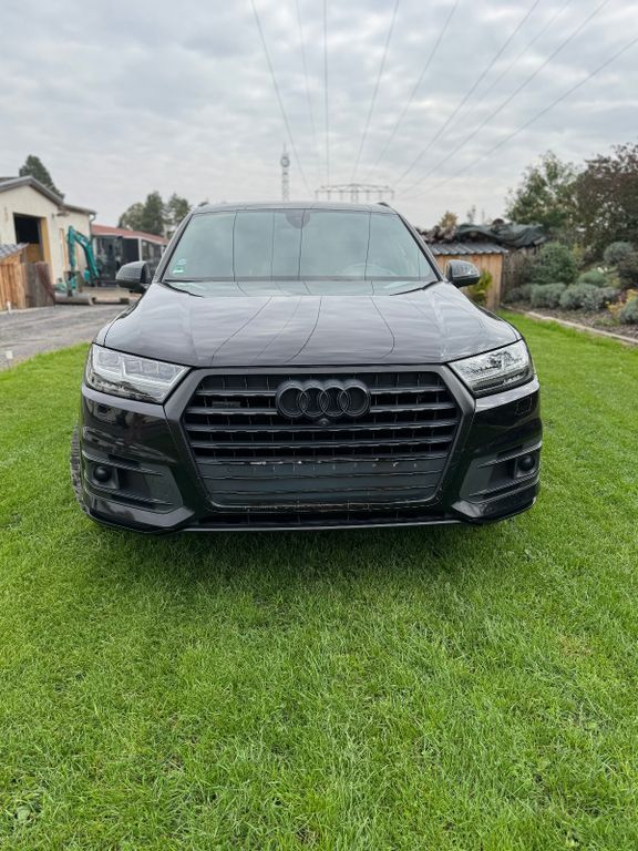 Audi Q7 193.000 km 31.000 € Weida 07570