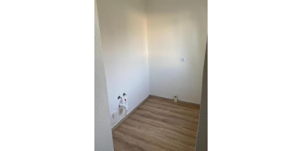 Etagenwohnung Altenburg - 4 Zimmer, 107 m&sup2;, 55.000&euro; | Angebot:23848306
