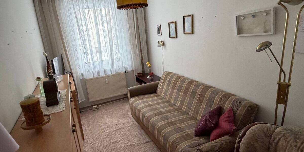 Etagenwohnung Crimmitschau - 2 Zimmer, 59 m&sup2;, 25.000&euro; | Angebot:25819926