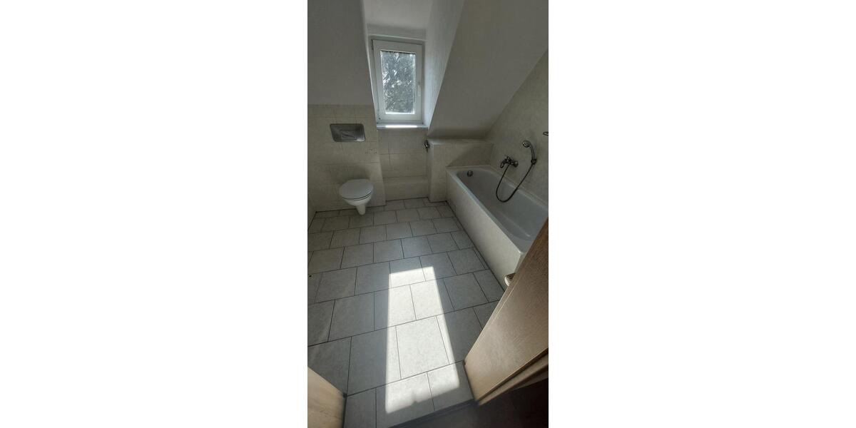 Erdgeschoßwohnung Meuselwitz - 3 Zimmer, 58 m&sup2;, 330&euro; | Angebot:26150099