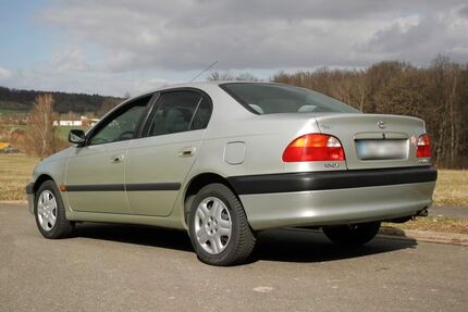 Toyota Avensis 70.900 km 2.400 &euro; Eisenberg 07607