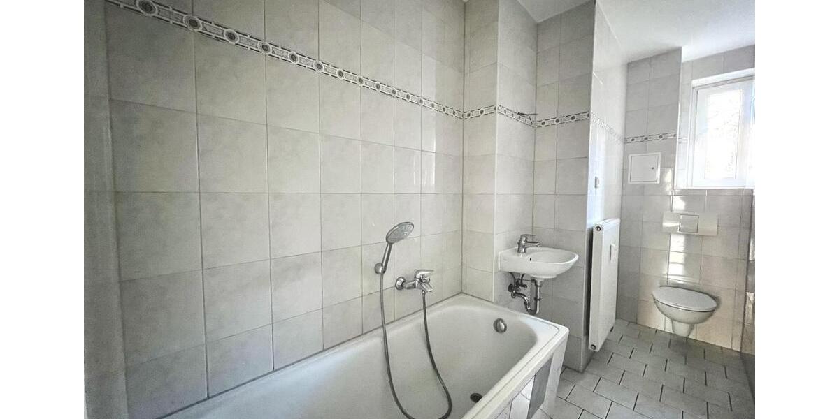 Etagenwohnung Gera Alt-Bieblach - 3 Zimmer, 71 m&sup2;, 479&euro; | Angebot:26494560