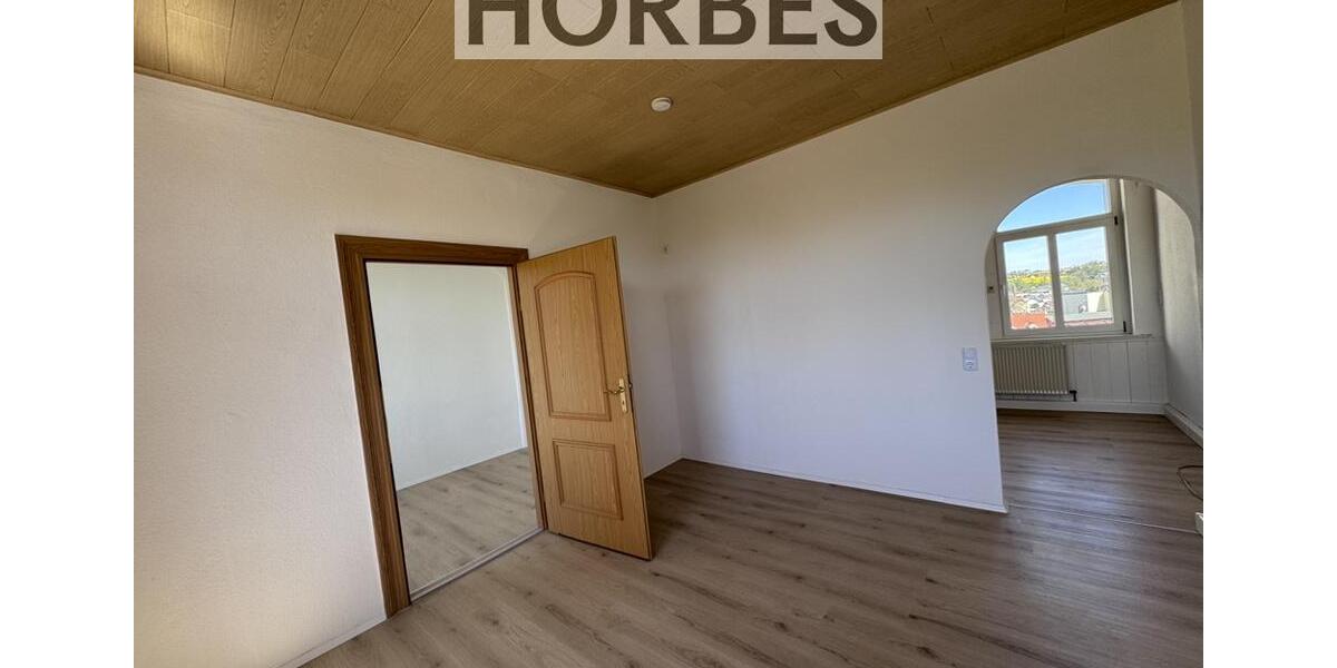 Dachgeschoßwohnung Meerane - 2 Zimmer, 54 m&sup2;, 350&euro; | Angebot:26384051