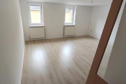 Wohnung Auma-Weidatal Weidatal - 3 Zimmer, 64 m&sup2;, 335&euro; | Angebot:25138394