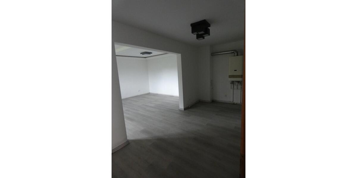 Einfamilienhaus Zeitz Theißen - 4 Zimmer, 200 m&sup2;, 220.000&euro; | Angebot:27142900