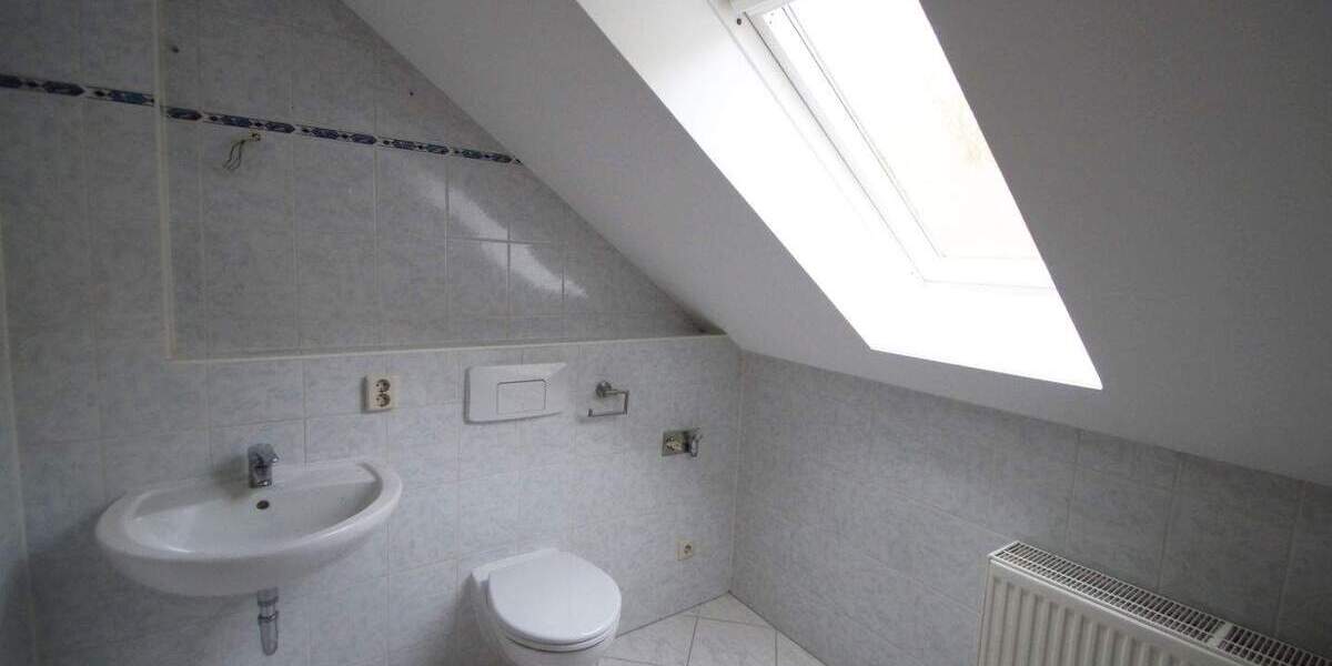 Etagenwohnung Altenburg Südost - 2 Zimmer, 60 m&sup2;, 360&euro; | Angebot:26016937