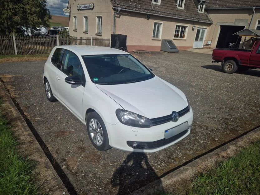 VW Golf 94.213 km 7.799 € Brahmenau 07554