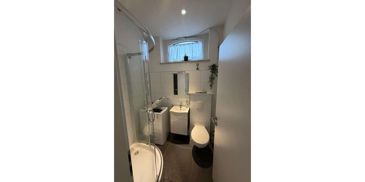 Etagenwohnung Meerane - 1 Zimmer, 40 m&sup2;, 300&euro; | Angebot:25125918