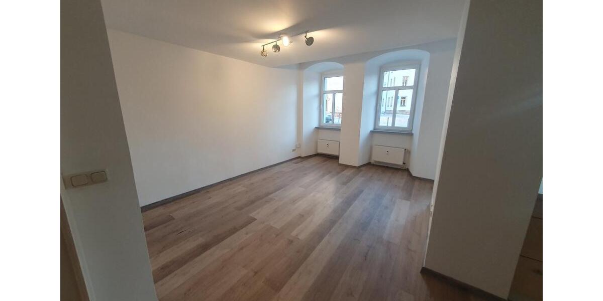 Helle 2-Raumwohnung am Marktplatz von 07607 Eisenberg 2 zimmer