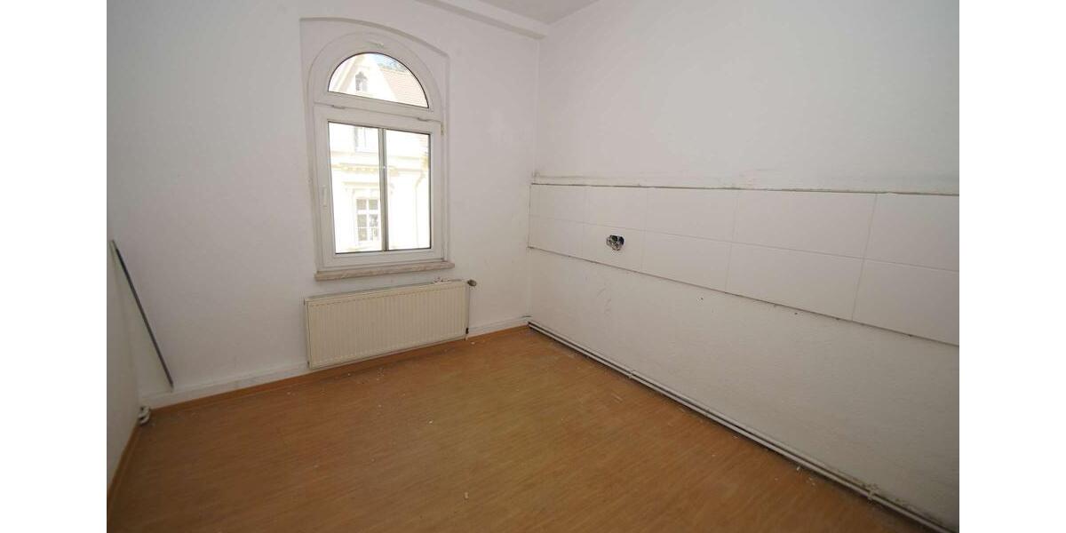Dachgeschoßwohnung Altenburg - 4 Zimmer, 91 m&sup2;, 363&euro; | Angebot:26259214