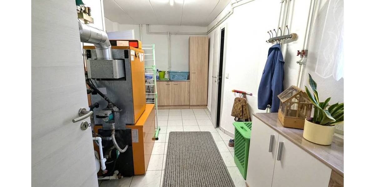 Mehrfamilienhaus, Wohnhaus Eisenberg - 4 Zimmer, 143 m&sup2;, 99.000&euro; | Angebot:25741019