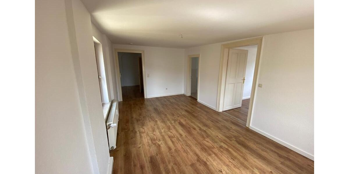 Dachgeschoßwohnung Greiz - 2 Zimmer, 68 m&sup2;, 340&euro; | Angebot:26462523