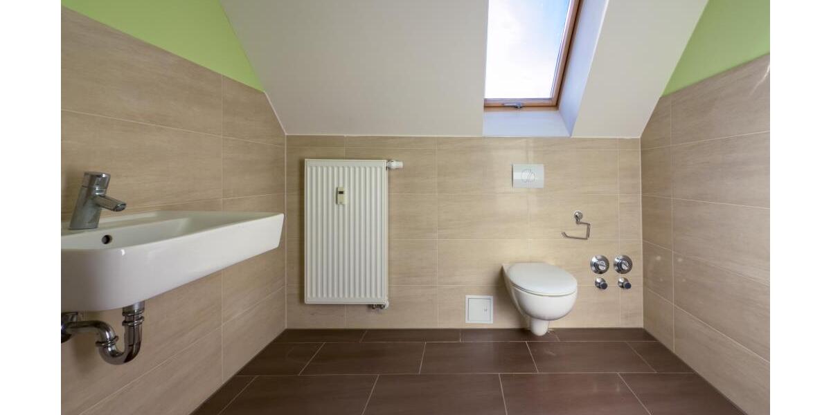 Wohnen mal anders! Imposante Dachgeschosswohnung mit Balkon und Aufzug! - Dachgeschoßwohnung Gera Alt-Bieblach | Angebot:26386423